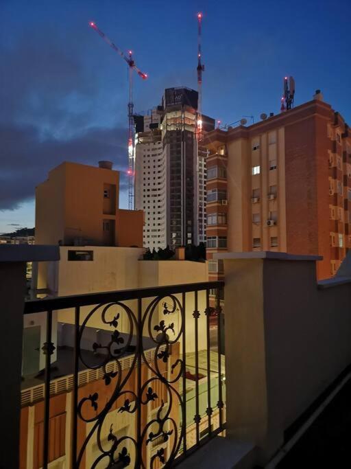 Апартаменти Lujoso Piso Centro Aparcamiento Privado, Terraza & Ac Малага Екстер'єр фото