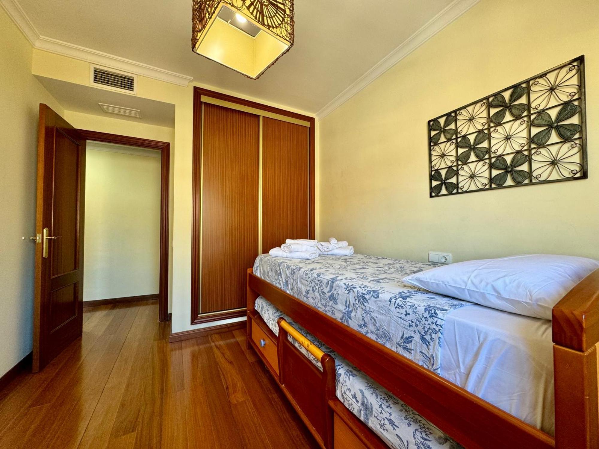 Апартаменти Lujoso Piso Centro Aparcamiento Privado, Terraza & Ac Малага Екстер'єр фото